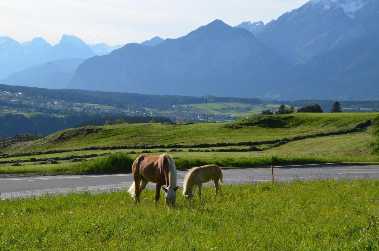 Apartment Wiesenhof - Natur & Weitblick Ueber Innsbruck - Ladestation Fuer Elektroautos 外观 照片