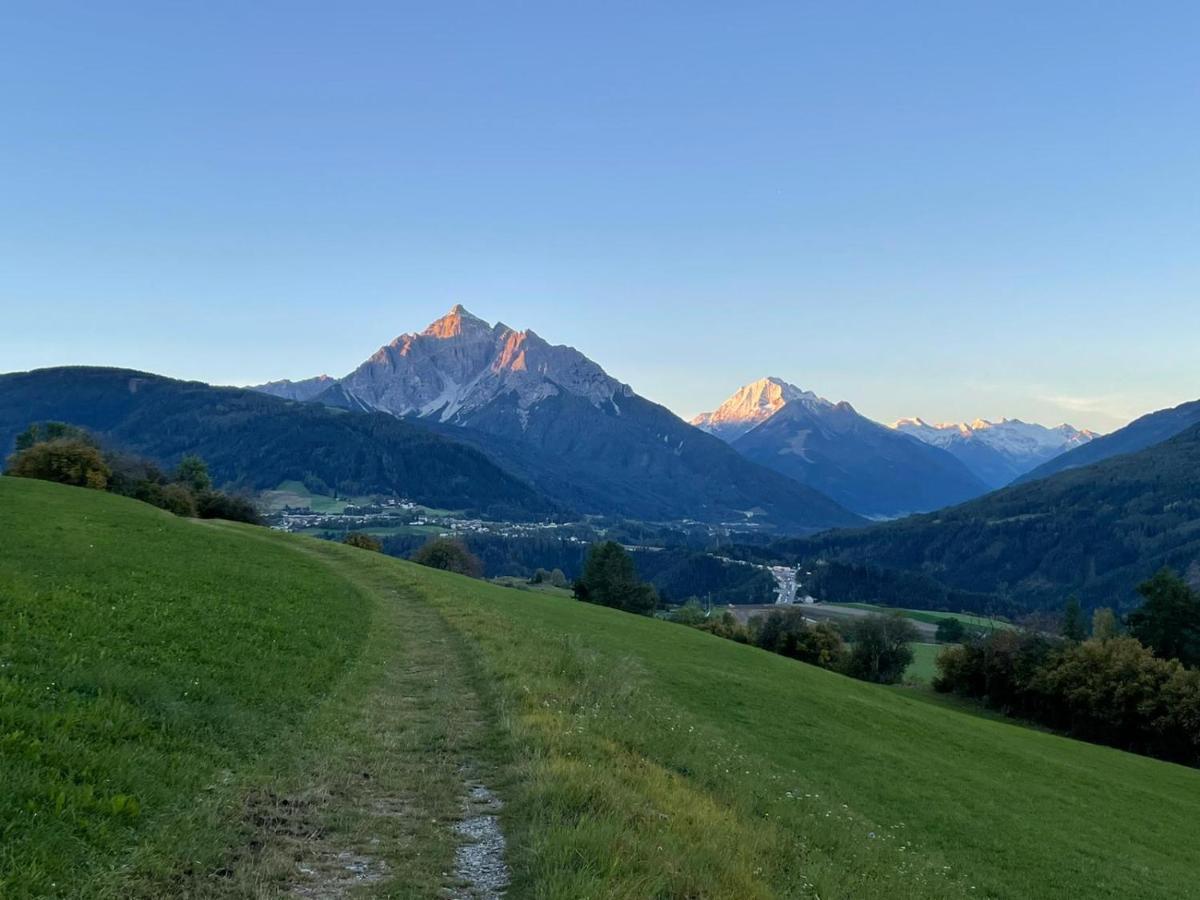Apartment Wiesenhof - Natur & Weitblick Ueber Innsbruck - Ladestation Fuer Elektroautos 外观 照片